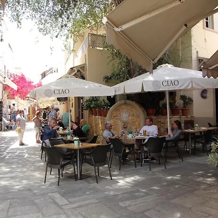 Апартаменти Zoes *